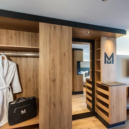 Modern Mountain Отель 4*