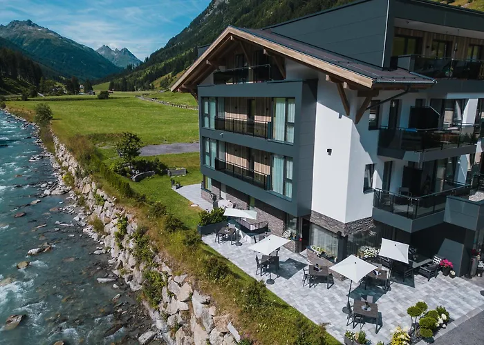 Modern Mountain 4* 伊施格尔