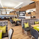 Modern Mountain 4* אישגל